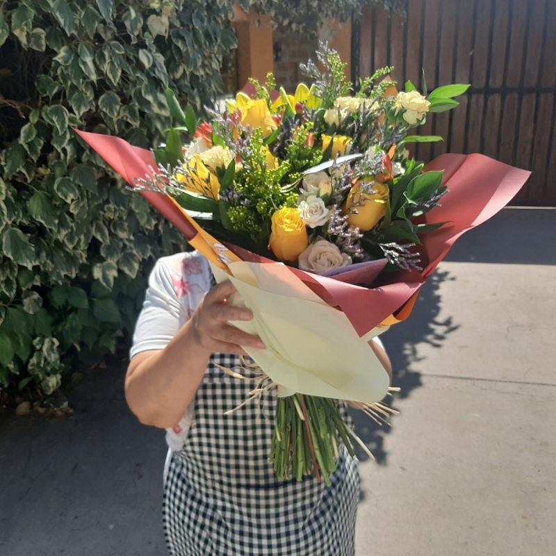 RAMO Selección florista del día - ramo mix de flores de temporada