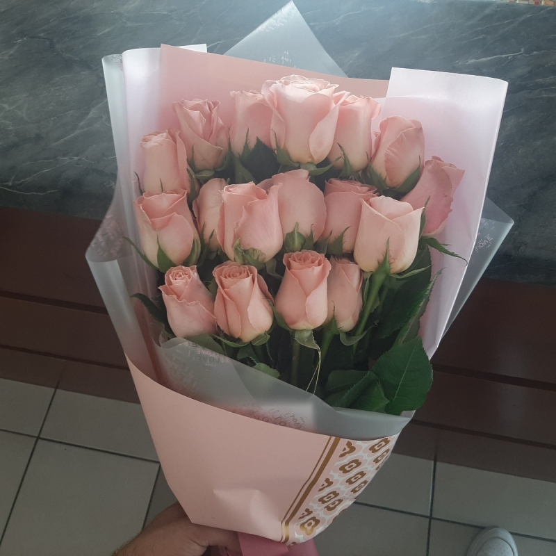 Ramo de Rosas - Ramo extendido con 18 rosas rosadas